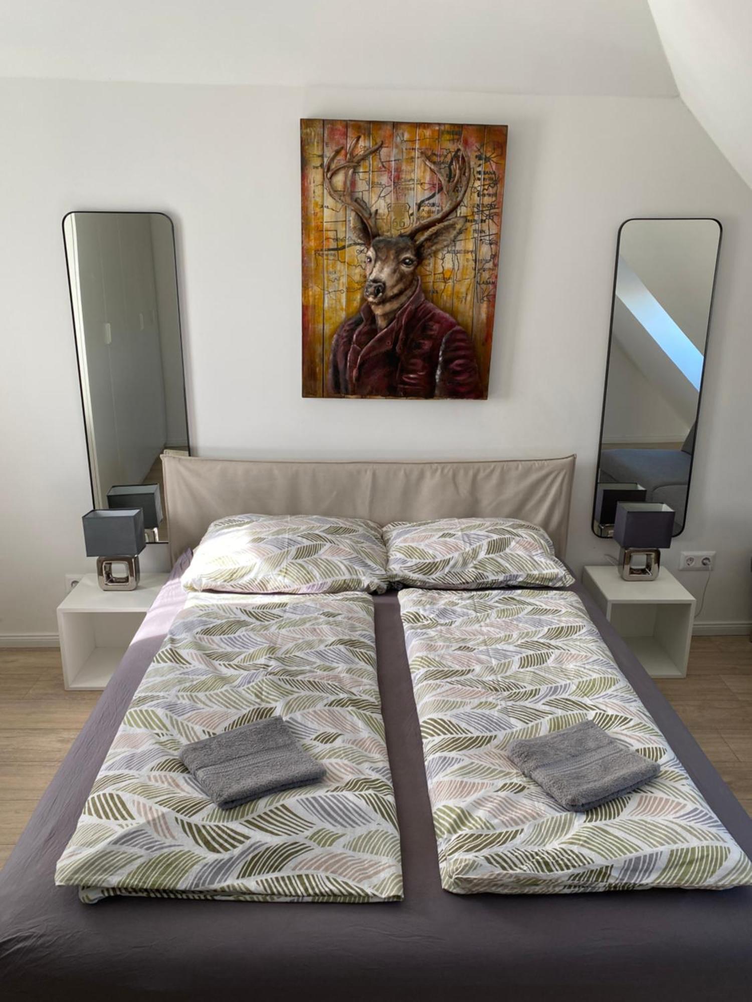 R77 Apartment Downtown - Penthouse Budapest Exteriör bild