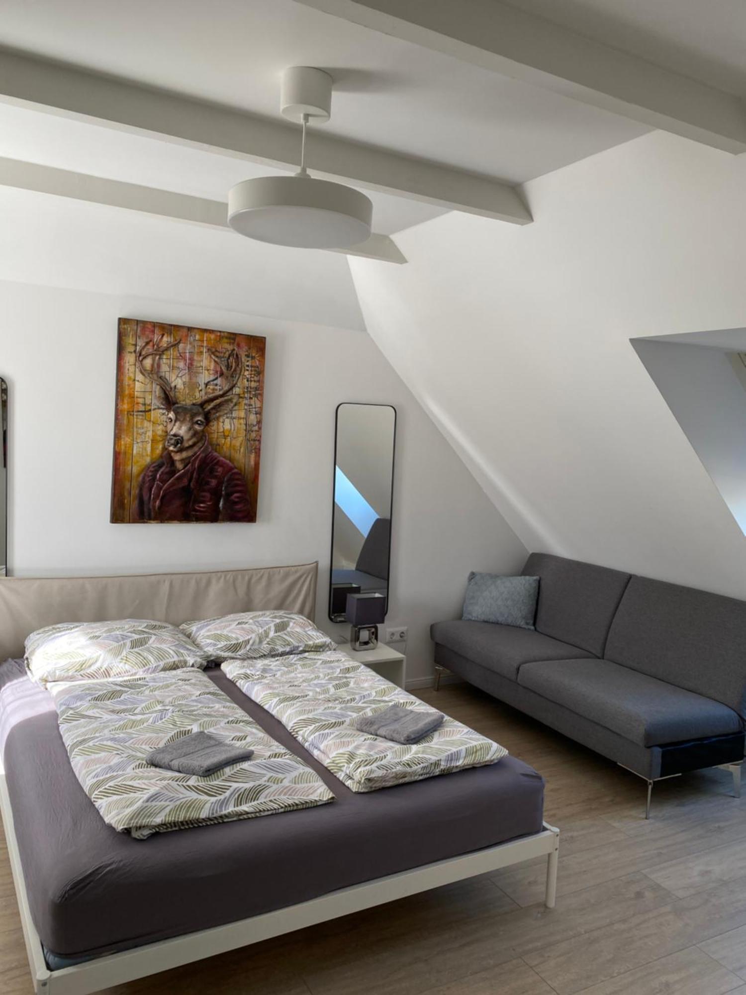 R77 Apartment Downtown - Penthouse Budapest Exteriör bild