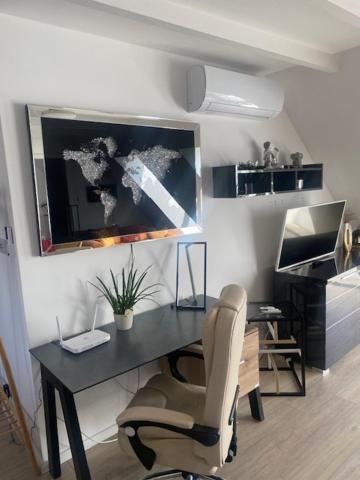 R77 Apartment Downtown - Penthouse Budapest Exteriör bild